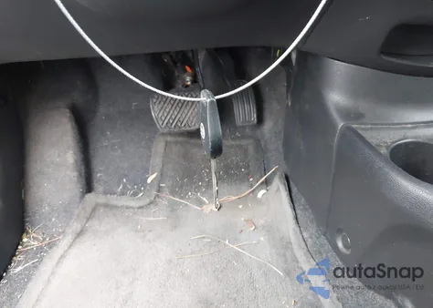 2016 Nissan Versa Note S (Sr)/S Plus/Sl/Sr/Sv z USA, uszkodzony, nr VIN 3N1CE2CP8GL356313